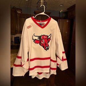 UNO Mavericks Hockey Jersey - Size: Large